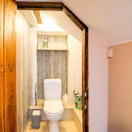 Traditional With Private Terrace Amas